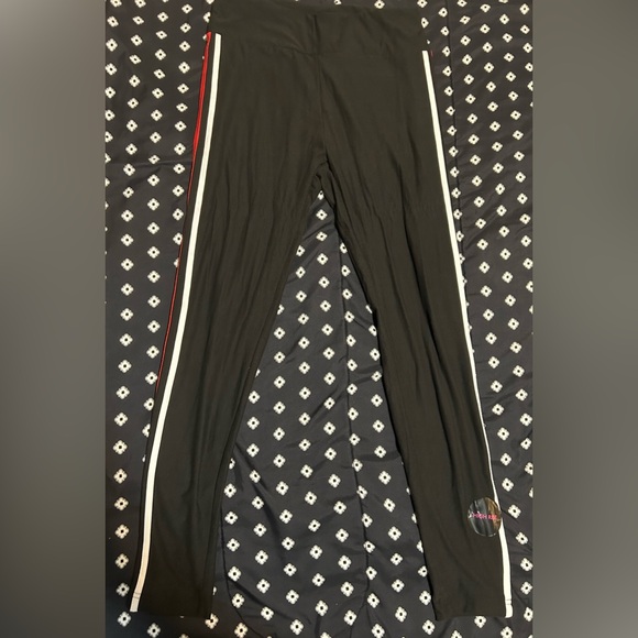 NWT No boundaries kids high rise black leggings w/ red&white stripes- size L - Picture 1 of 5
